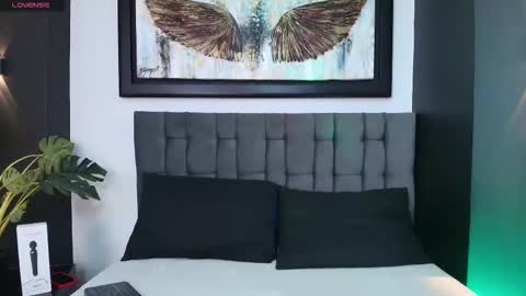 ivi rosse  online show from 03/17/26, 02:09