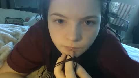 Snapshot of ivy2108 chatting on 03/03/26, 02:01 ivy2108 online show from 03/03/26, 02:01