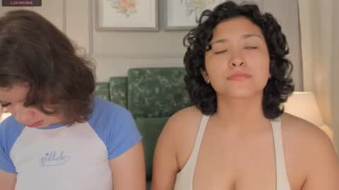 Ivy and Molly online show from 12/12/24, 10:34