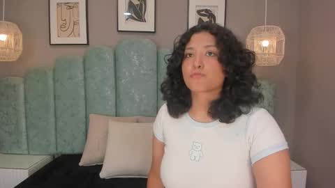 Ivy and Molly online show from 09/10/25, 08:31