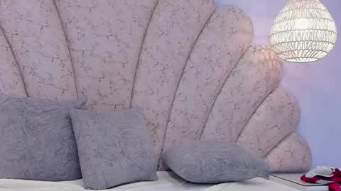 Ivy and Molly online show from 09/12/25, 08:47