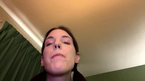 Snapshot of ivy_rose90 chatting on 04/01/26, 06:16 ivy_rose90 online show from 04/01/26, 06:16