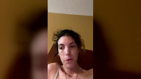 Snapshot of ivy_rose90 chatting on 06/06/26, 12:38 ivy_rose90 online show from 06/06/26, 12:38