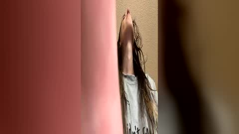 Snapshot of ivy_rose90 chatting on 06/06/26, 10:58 ivy_rose90 online show from 06/06/26, 10:58