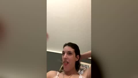 Snapshot of ivy_rose90 chatting on 07/02/26, 04:40 ivy_rose90 online show from 07/02/26, 04:40