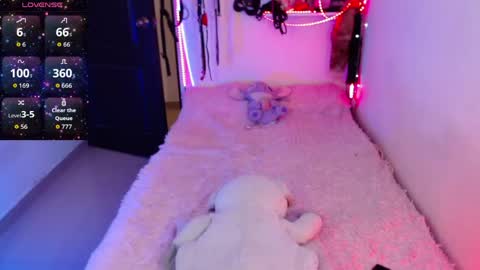 Snapshot of ivy_rosse chatting on 04/18/26, 04:11 You can find more of me here online show from 04/18/26, 04:11