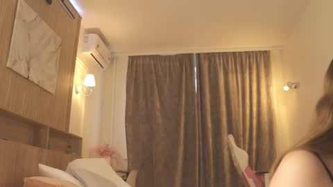 Ivy online show from 03/28/26, 03:17