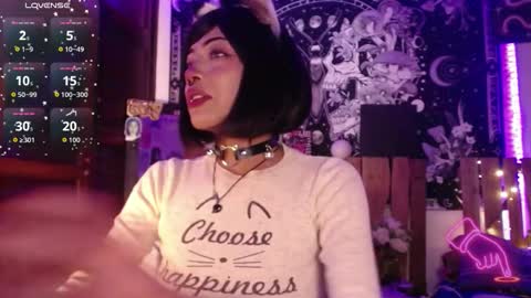 Ivy bank   online show from 11/24/25, 07:46