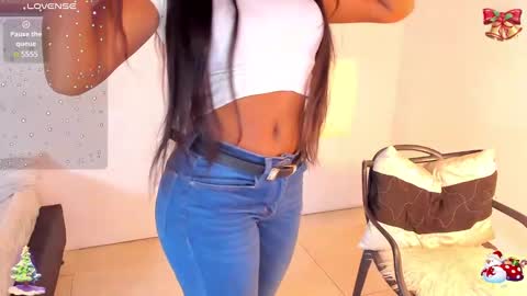 i v y  b l i s s online show from 12/17/24, 04:21