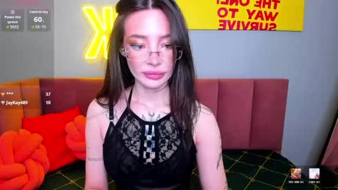 Ivy online show from 05/29/26, 01:47