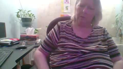 Snapshot of ivyjane3522 chatting on 04/09/26, 01:16 ivyjane3522 online show from 04/09/26, 01:16