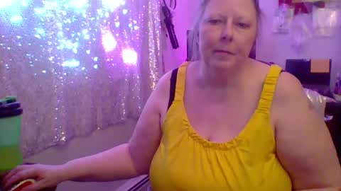 Snapshot of ivyjane3522 chatting on 07/05/26, 01:01 ivyjane3522 online show from 07/05/26, 01:01