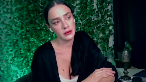 Snapshot of ivyjonson chatting on 12/29/24, 11:08 Miss Ivy online show from 12/29/24, 11:08