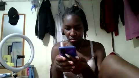 ivyk_ online show from 04/06/26, 07:15