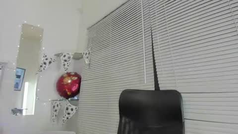 Snapshot of ivymilleer chatting on 07/08/26, 12:42 ivymilleer online show from 07/08/26, 12:42