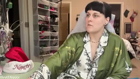 Ivy Minxxx online show from 12/25/24, 10:16