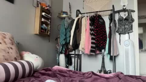 Snapshot of ivyquinette chatting on 02/12/26, 08:15 Ivy online show from 02/12/26, 08:15