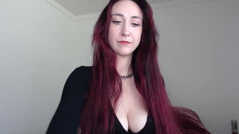 Ivy Rosie online show from 10/21/25, 03:24