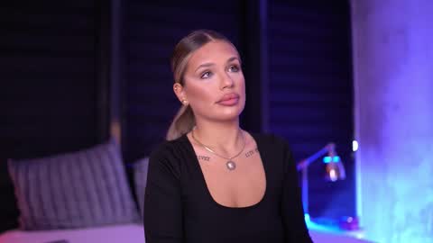 IvyRowa online show from 03/09/25, 07:05