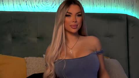  Ivy  online show from 02/18/25, 04:04