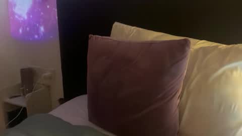 ivysagex online show from 11/19/25, 04:40