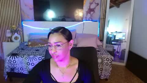 Snapshot of ivyshine7 chatting on 05/27/26, 01:57 ivyshine7 online show from 05/27/26, 01:57