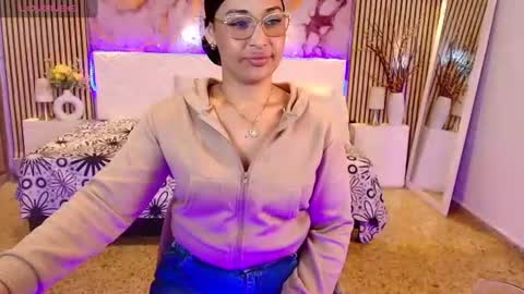 Snapshot of ivyshine7 chatting on 06/14/26, 02:24 ivyshine7 online show from 06/14/26, 02:24