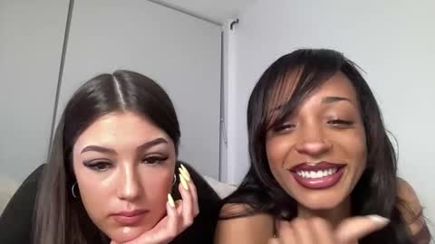 ivyskye_ online show from 05/04/26, 01:56