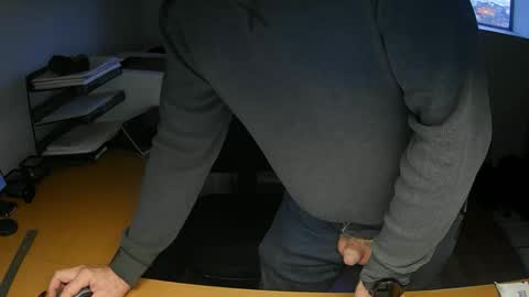 Snapshot of iwantsex724 chatting on 11/21/25, 12:32 iwantsex724 online show from 11/21/25, 12:32