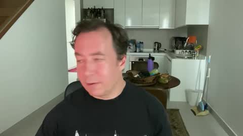 chat with me to find out online show from 11/06/25, 04:57