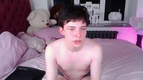 Maxim online show from 03/16/26, 05:44