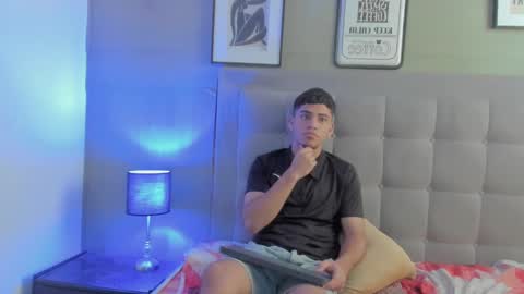 izaack online show from 12/13/24, 06:16