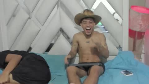 izaack online show from 12/17/24, 04:11