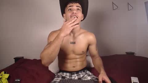 izaack online show from 09/21/25, 02:57