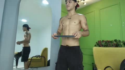 Snapshot of izaak_taylor7 chatting on 04/26/26, 03:42 izaack online show from 04/26/26, 03:42