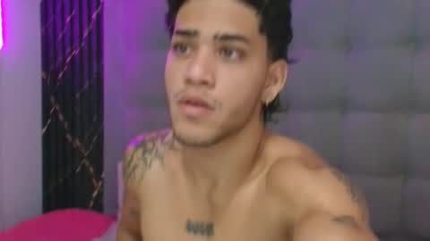 Snapshot of izaak_taylor7 chatting on 05/03/26, 03:23 izaack online show from 05/03/26, 03:23