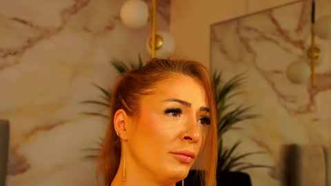 izabelle_02 online show from 02/08/26, 05:22