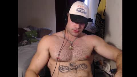 Snapshot of izak144 chatting on 12/12/24, 10:31 izak144 online show from 12/12/24, 10:31