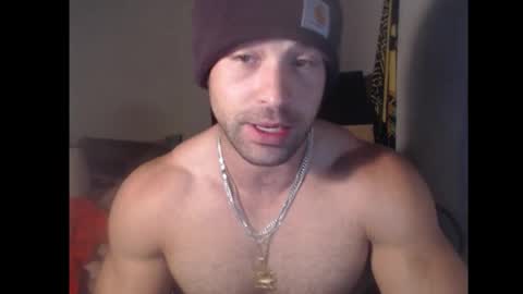 Snapshot of izak144 chatting on 12/19/25, 01:45 izak144 online show from 12/19/25, 01:45