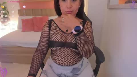 Iza online show from 01/24/25, 06:24