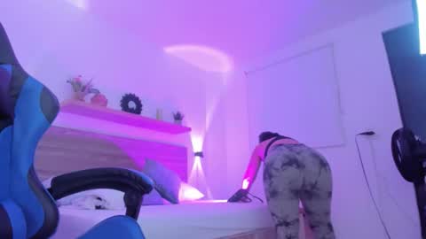 Iza online show from 02/06/26, 01:58