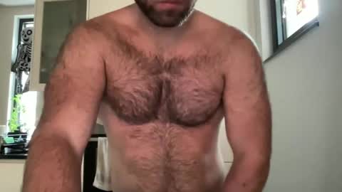 Izylduur online show from 10/14/25, 08:04