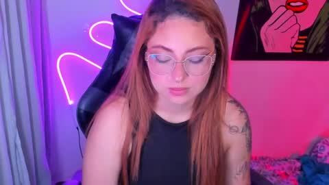 hot izys online show from 03/12/25, 05:02