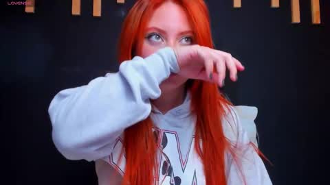 hot izys online show from 03/15/26, 08:20