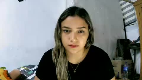izzy_32 online show from 05/22/26, 07:30