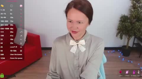 Queen of nylon  Victoria online show from 06/03/26, 05:21