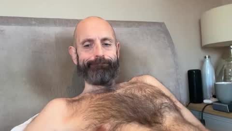 izzysboytoy1 online show from 01/06/26, 09:13