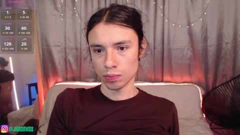Snapshot of j_a_x_x_x_o_n chatting on 06/24/26, 12:04 Hey im Jaxxxon check my info online show from 06/24/26, 12:04
