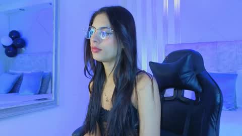 j_belle_ online show from 03/22/26, 02:53