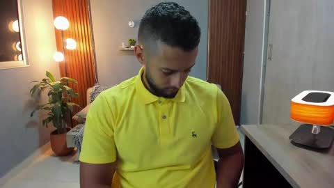 Calix  Independient model Insta and twt Calixsnake online show from 04/19/26, 11:40